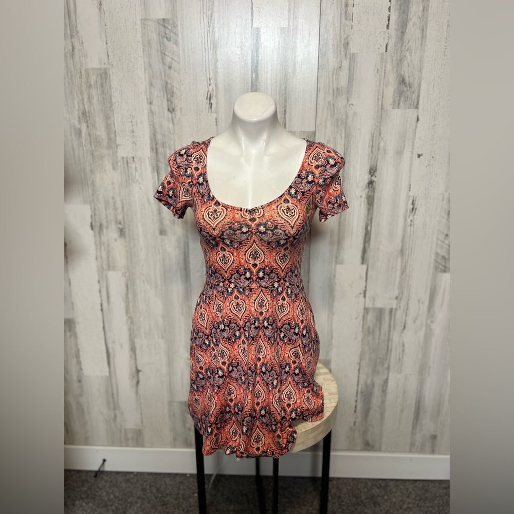 Forever 21 Orange Navy Paisley Skater Dress Womens Size Small S Short Sleeve Cas